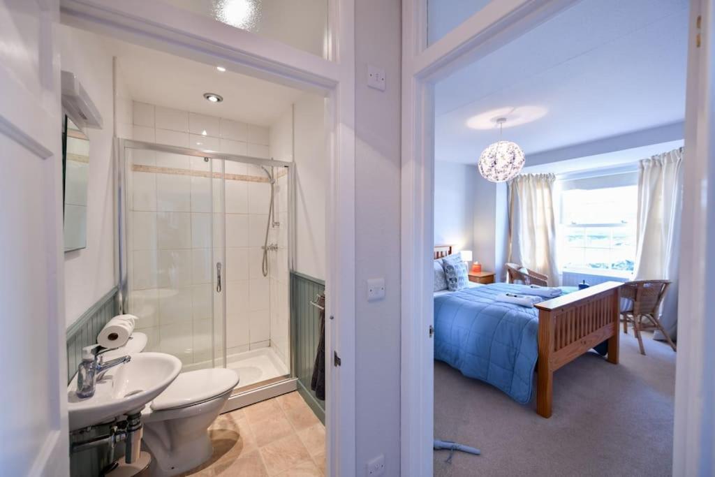 3 Bedroom Townhouse Right On The Harbour Isle of Whithorn Extérieur photo